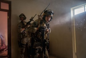Под огнём (Warfare)