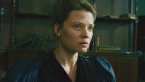 Бал сумасшедших (Captives)