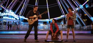 Развеселые каникулы (La Famille Hennedricks)