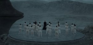 1 сезон 3 эпизод — «Сестринство превыше всего» (Sisterhood Above All)
