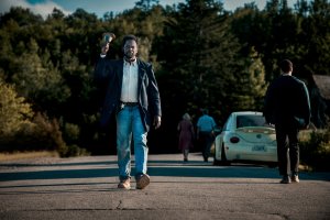 1 сезон  1 эпизод — «Долгий день уходит в ночь» (Long Day's Journey Into Night)